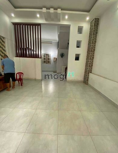 Hình ảnh Cho Thuê Nhà 3Tầng+ST, 4Phòng hẻm 458 Huỳnh Tấn Phát Q.7