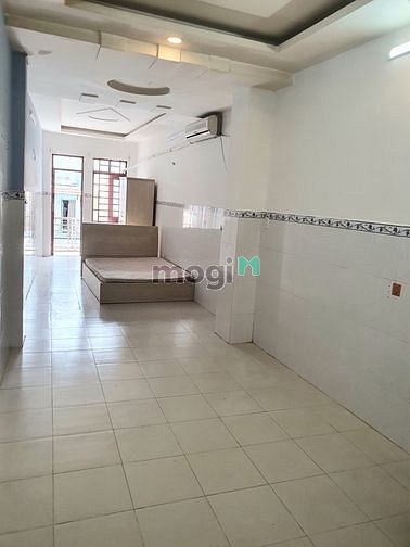 Hình ảnh Ban công Thành Thái Q10_Ở được lên đến 4ng 4xe
