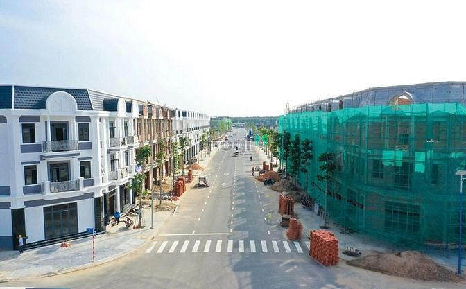 Hình ảnh sang lại nền đất Century, giá ngộp