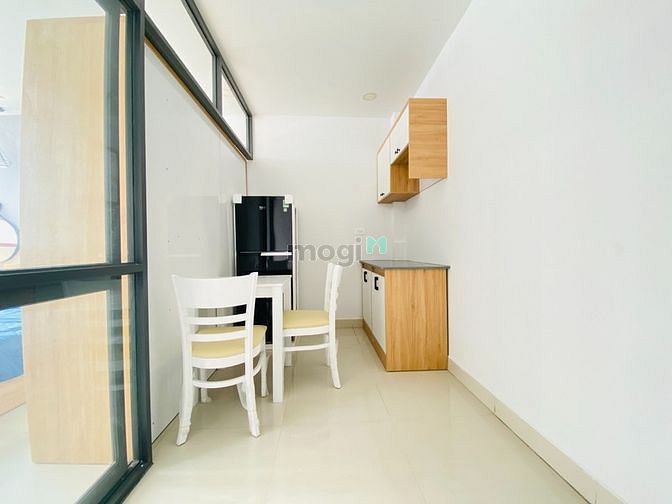 Hình ảnh STUDIO FULL nội thất ngay TRUNG TÂM Q6 BAN CÔNG Cửa sổ