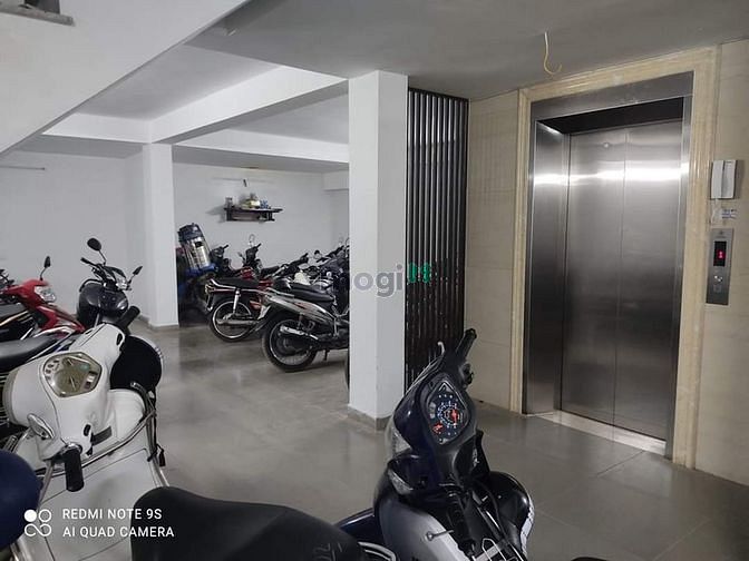 Hình ảnh Bán tòa ccmn 9 tầng 30 phòng khép kín phố Thịnh Quang.