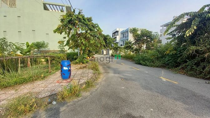 Hình ảnh Bán đất  hẻm 1 xẹt đường trường lưu.P long trường .Q9