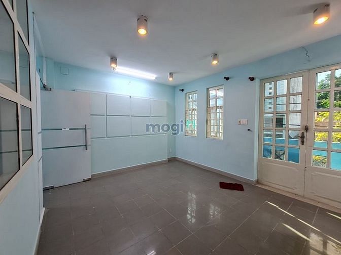 Hình ảnh Cho thuê nhà phố Hầm 3 Lầu Sân thượng gần Trần Lựu, quận 2