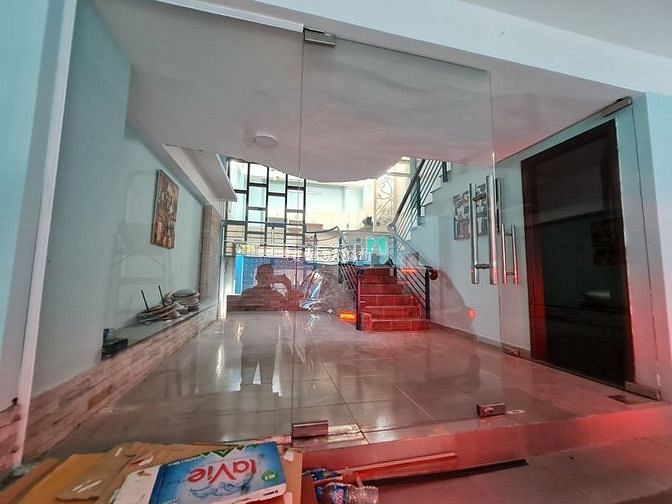 Hình ảnh Cho thuê nhà phố Hầm 3 Lầu Sân thượng gần Trần Lựu, quận 2