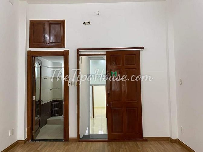 Hình ảnh Cho thuê nhà hẻm Hòa Bình, Q11 vuông vức