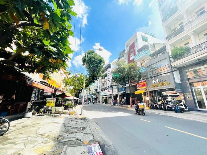 Hình ảnh Mặt Tiền Nguyễn Thái Bình (4mx18m) Sát Vincom Cộng Hòa, Chỉ 18,5 Tỷ