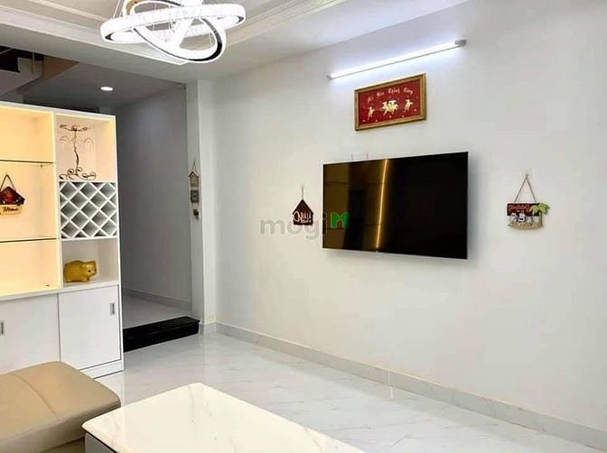 Hình ảnh Bán gấp nhà Nguyễn Thiện Thuật, Q3, Tp.HCM