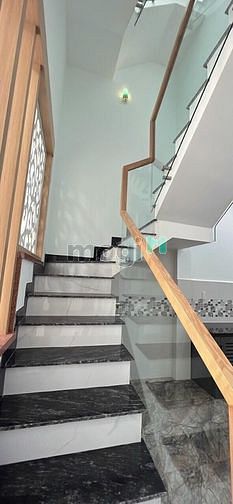 Hình ảnh Nhà đẹp MT chính Lê Thị Riêng, Q12, Tp.HCM