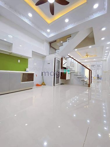 Hình ảnh Cách mạng tháng 8 tân bình xh vào tận cửa 4 tầng 4.1 13 shr, chỉ 8 tỷ