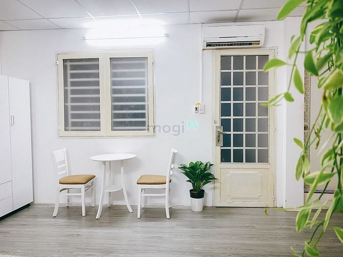 Hình ảnh Siêu phẩm ban công Quận 1 full Nội thất
