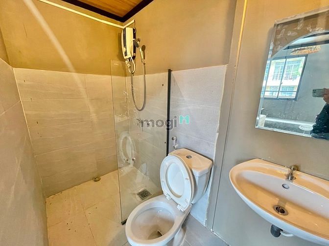 Hình ảnh Duplex ban công Quận 6 gần Hùng Vương Plaza