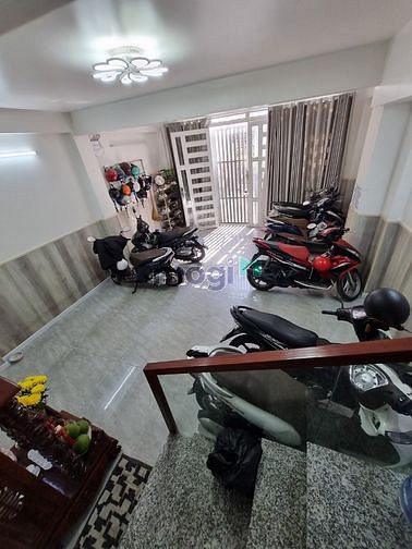 Hình ảnh Chdv 6 tầng btct kcn tân bình 13 phòng thu nhập 60tr dt 83m2