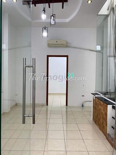 Hình ảnh Cho thuê nhà hẻm Hòa Bình, Q11 vuông vức