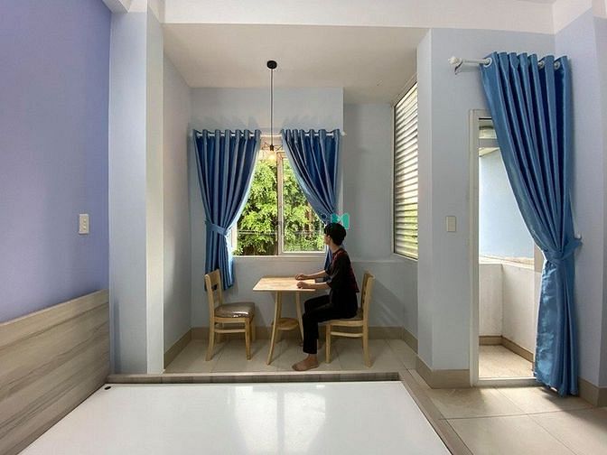 Hình ảnh CH Balcon gần Phan XÍch Long gần công Viên Cực kỳ thoáng mát