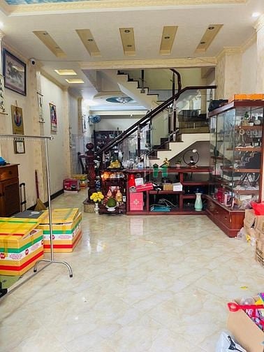 Hình ảnh Chỉ 7. 661 TỶ - 73M2 - 5 Tầng BTCT - Đ. Tân Cảng
