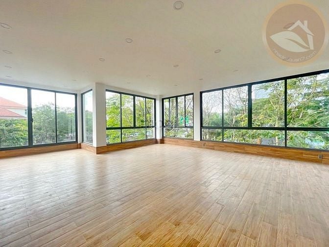 Hình ảnh Cần cho thuê căn góc 2 mặt tiền kinh doanh đối diện Chung cư Ngọc Lan