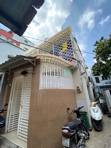 Hình ảnh CMT8 - TÂN BÌNH - 45m2 - 2 Tầng lô góc chỉ 5,25 tỷ