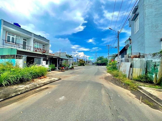 Hình ảnh Đất thổ cư đã có sổ cần bán gấp
