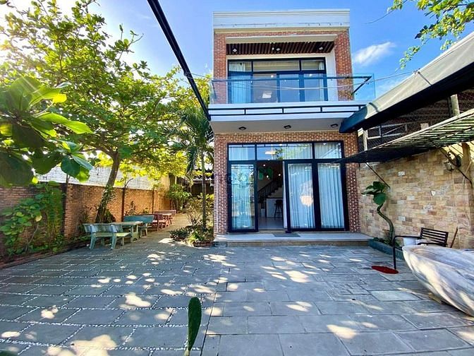 Hình ảnh Cho thuê Villa sân vườn 200m2 mặt tiền biển Sơn Trà – 2PN