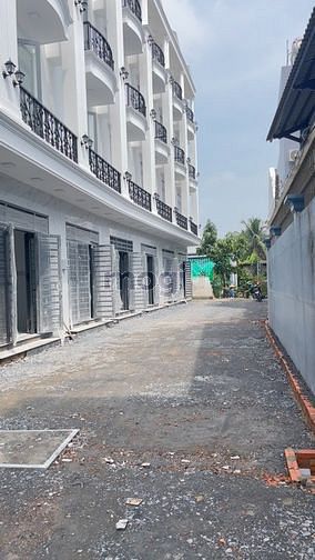 Hình ảnh Bán nhà Tỉnh Lộ 10 Binh Tân 320m2 shr 4 phòng ô tô