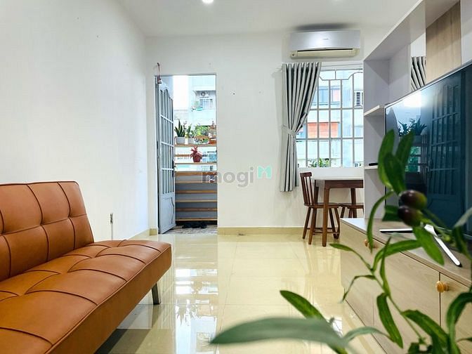 Hình ảnh Phòng ban công siêu đẹp, 40m2 , Trần Nhật Duật, quận 1