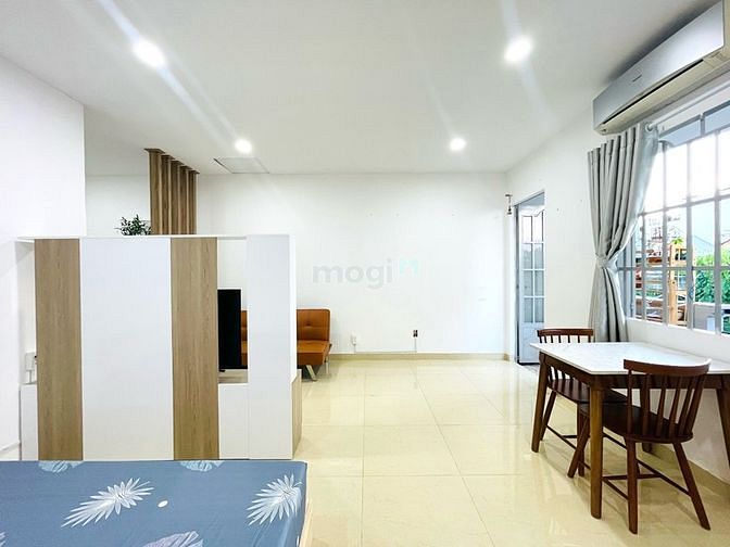Hình ảnh Phòng ban công siêu đẹp, 40m2 , Trần Nhật Duật, quận 1