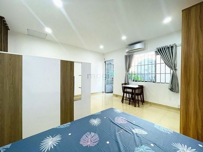 Hình ảnh Phòng ban công siêu đẹp, 40m2 , Trần Nhật Duật, quận 1