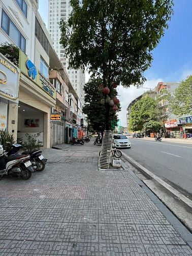 Hình ảnh CC Cho thuê LK văn phú trục KD sầm uất 90m2, 4 tầng, 18 triệu