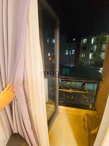Hình ảnh Cho thuê CHDV studio bancol gần ĐH hutech