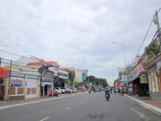 Hình ảnh Bán Gấp Lô Đất Mặt Tiền Đường Hoàng Phan Thái