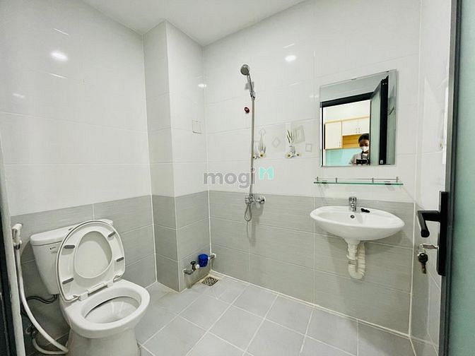 Hình ảnh Cho thuê phòng full nội thất cửa sổ thoáng ngay Văn Lang cơ sở 3