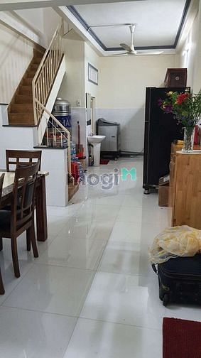 Hình ảnh Nhà mới 2 lầu - 2pn (vòng xoay Bưu điện Quận 5)