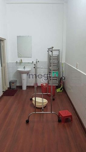 Hình ảnh Nhà mới 2 lầu - 2pn (vòng xoay Bưu điện Quận 5)