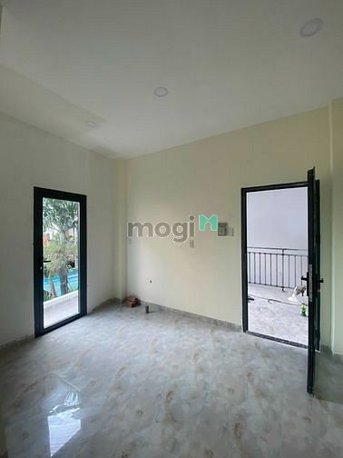 Hình ảnh 💥 Bóc Team Tòa Nhà MỚI XÂY NGAY NGÃ 4 BẢY HIỀN