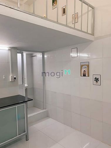 Hình ảnh Phòng Có Gác , Máy Lạnh Cực Đẹp Ngay Thân Nhân Trung , TB