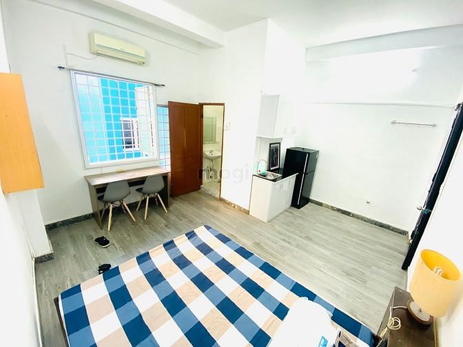 Hình ảnh CHDV Full nội thất, ban công,Nguyễn Văn Cừ, Q5