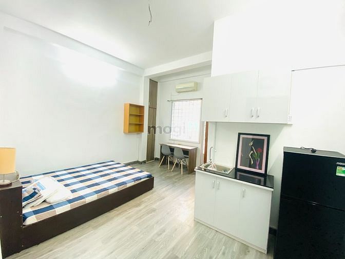 Hình ảnh CHDV Full nội thất, ban công,Nguyễn Văn Cừ, Q5