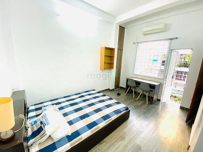 Hình ảnh CHDV Full nội thất, ban công,Nguyễn Văn Cừ, Q5