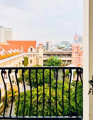 Hình ảnh Studio ban công_View nhà thờ Tân Định_Chợ Tân Định_Võ Thị Sáu_Quận 3