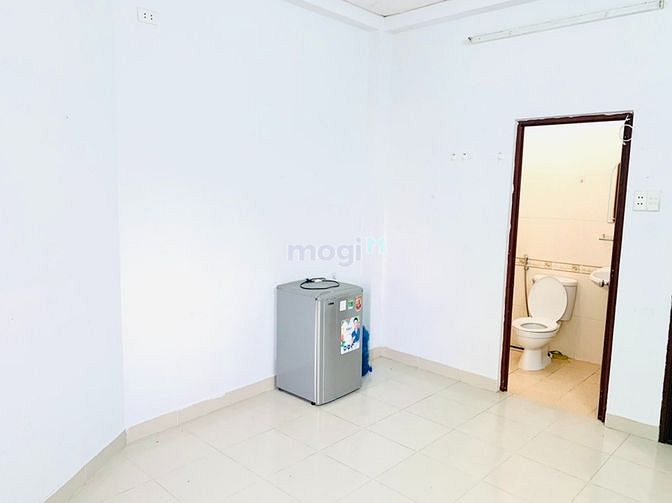 Hình ảnh Còn 1 phòng duy nhất giá rẻ nằm trung tâm Q3 full nội thất