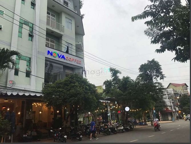 Hình ảnh Cho thuê MT Đường A4, 8x20 3 Lầu P12 Tân Bình. 50Tr/T