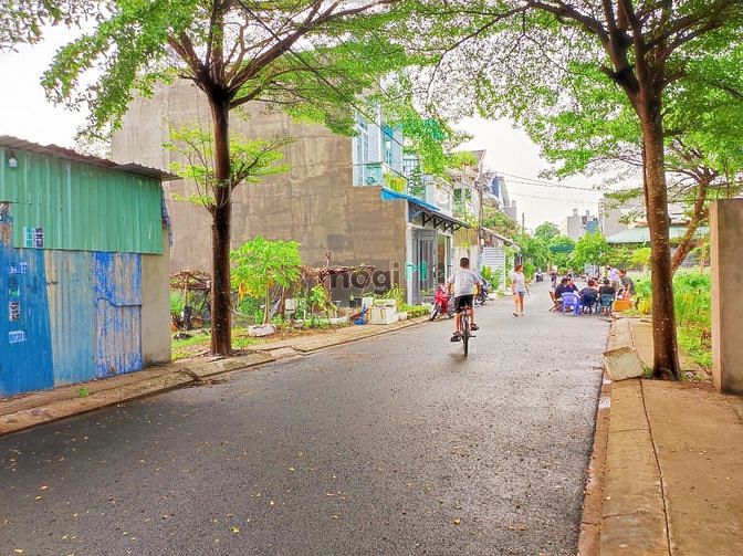 Hình ảnh ĐẤT TC 2 MT 8X 18M FULL THỔ kdc Minh Ân, Trần Văn Mười Gần Ủy Ban XTĐ