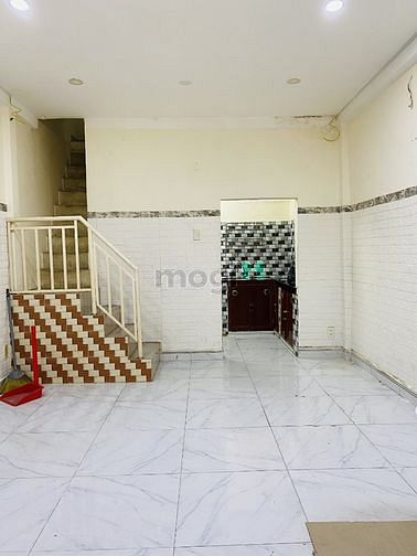 Hình ảnh Trung tâm Q10 sát vách Q3 CMT8 37m2, 3tâng. Chỉ 5tỷ.