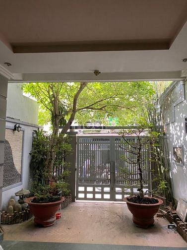 Hình ảnh Bán nhà hẻm 686 Cách Mạng Tháng 8, P. 5, Q. Tân Bình.