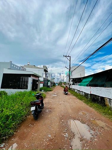 Hình ảnh Bán nền trục chính hẻm 170 đường Hoàng Quốc Việt