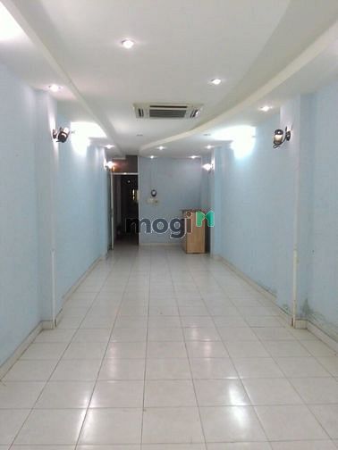 Hình ảnh Phòng lớn 70m2 có 2 PN có thang máy cho gia đình