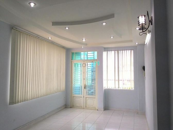 Hình ảnh Phòng lớn 70m2 có 2 PN có thang máy cho gia đình