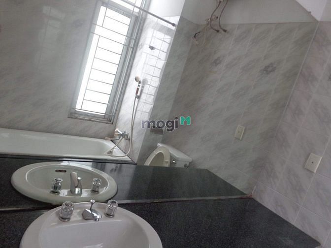 Hình ảnh Phòng STUDIO 2 cửa sổ ,FREE wifi 1 xe máy+1bình nước uốn 19l.