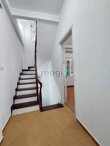 Hình ảnh phòng cho thuê 25m2 gần chợ, gần bx Giáp Bát