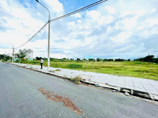 Hình ảnh Đáo hạn, cần bán gâp 5 lô Điện Thắng, giá cắt lỗ sâu